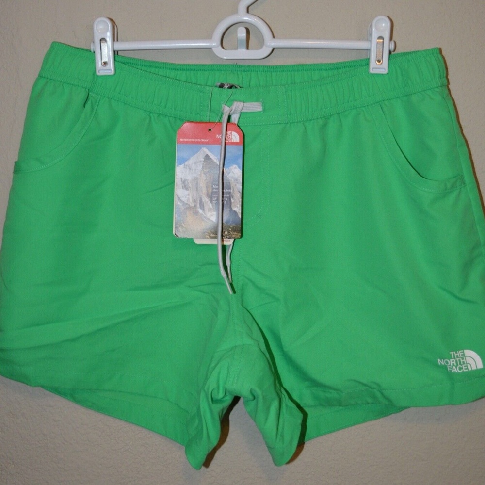 The North Face - Bright Green Shorts - M